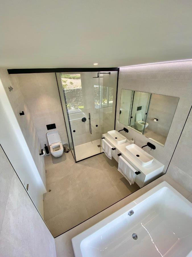 Rocavista - Villa With Heated Rooftop Pool And Amazing Ocean View 아데제 외부 사진