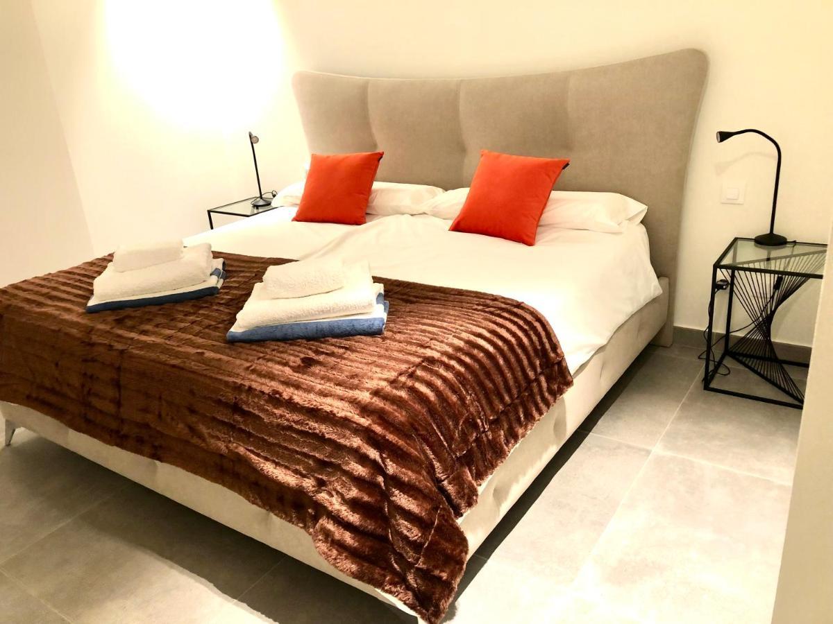 Rocavista - Villa With Heated Rooftop Pool And Amazing Ocean View 아데제 외부 사진